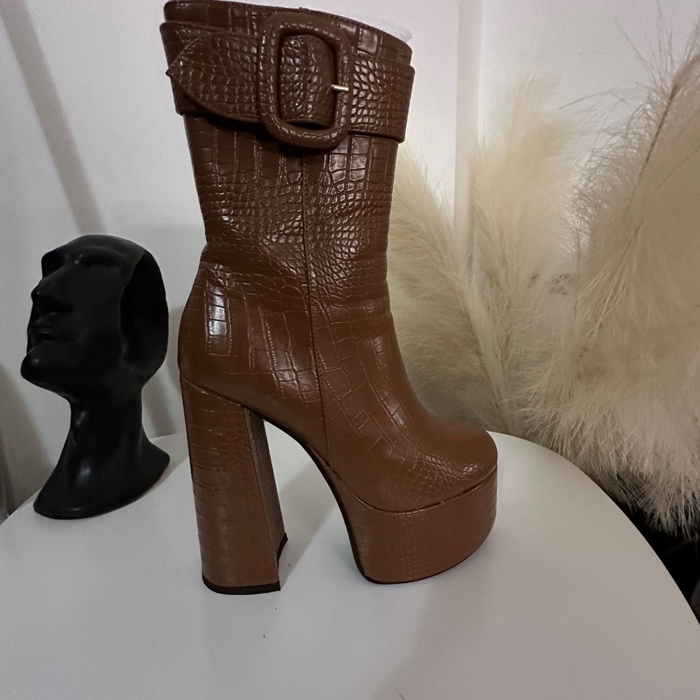 Brown Platform Crocodile-Embossed Women's Boots
